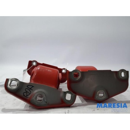 Renault - Trafic - Set of hinges