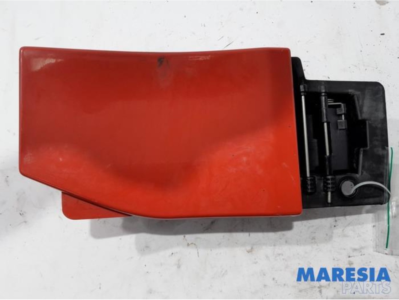 Renault - Trafic - Tank cap cover