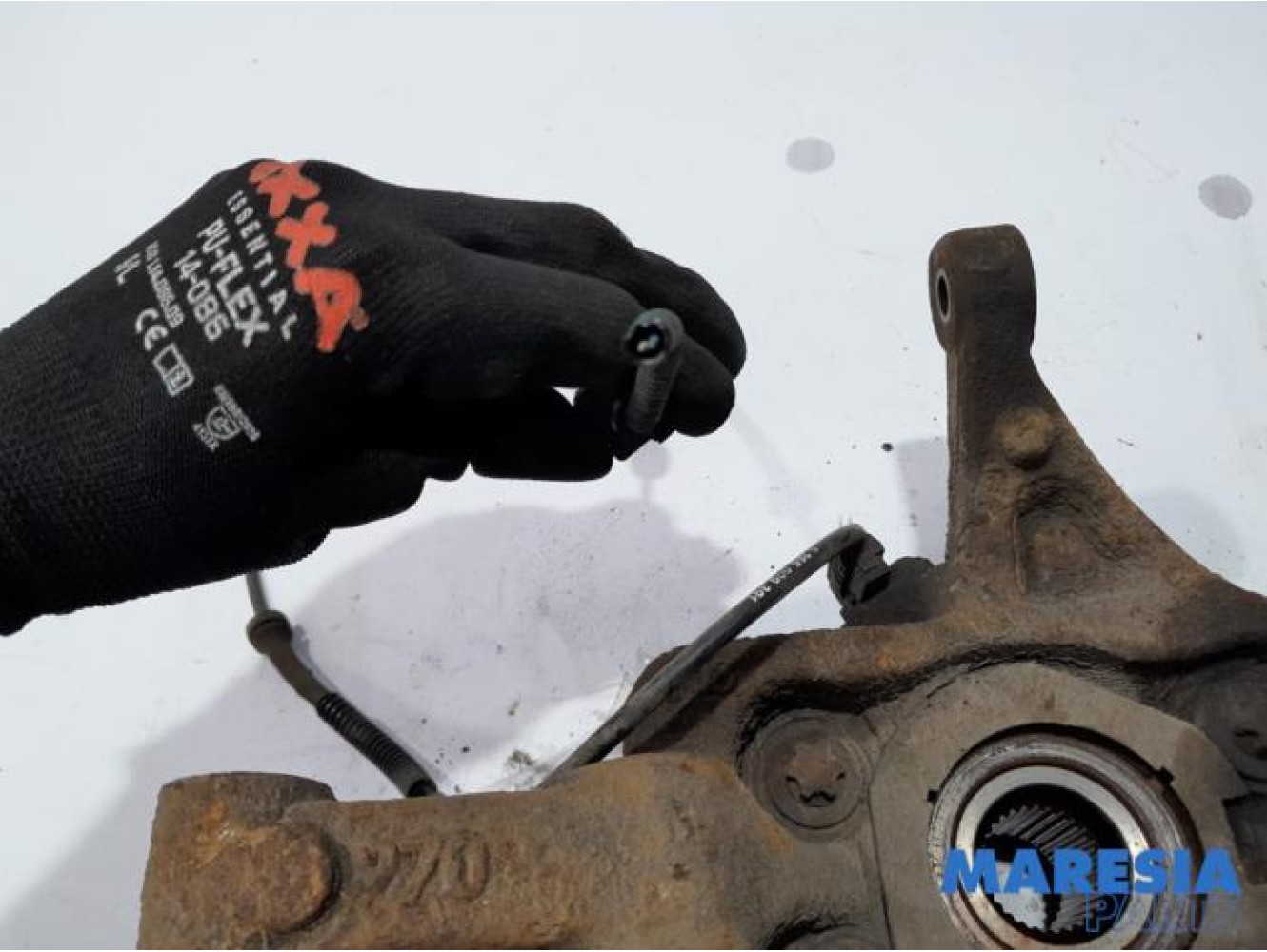 Renault - Trafic - Joint avant droit