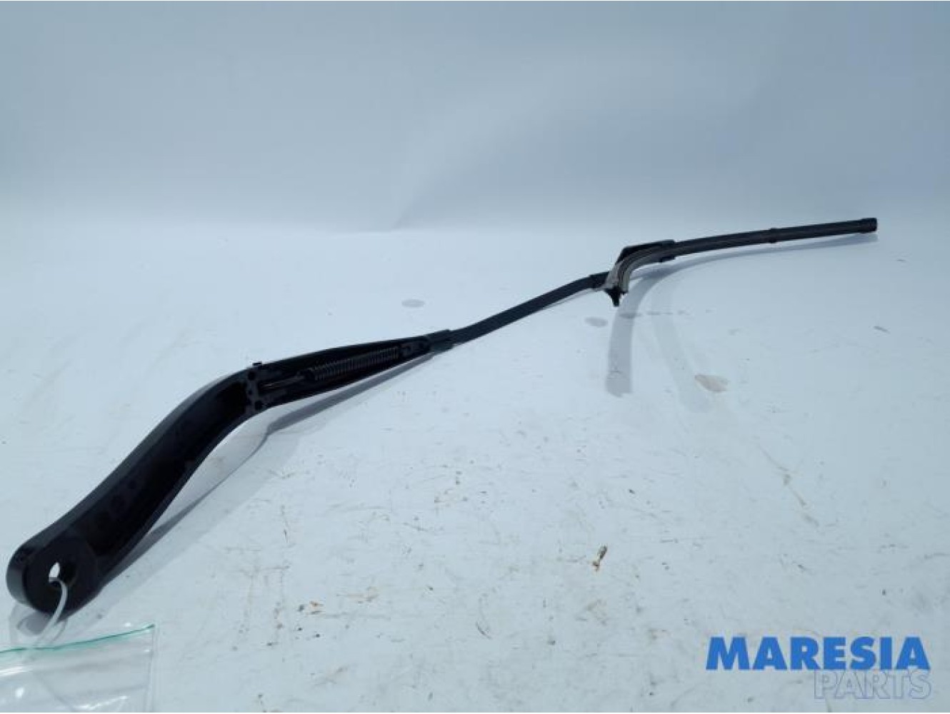 Renault - Trafic - Front wiper arm