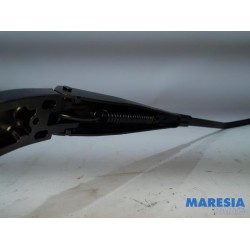Renault - Trafic - Front wiper arm