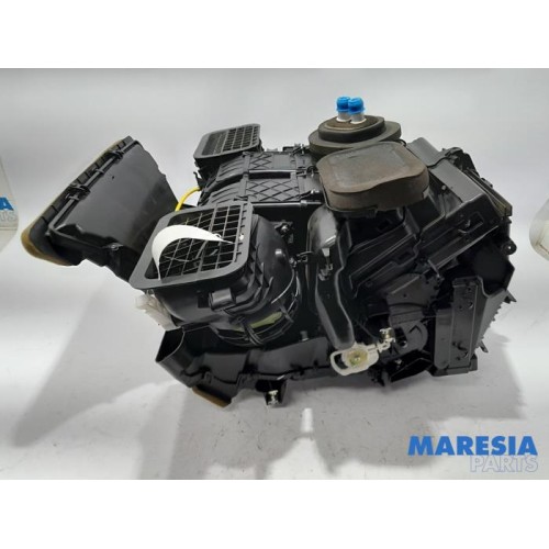 Renault - Trafic - Heater housing