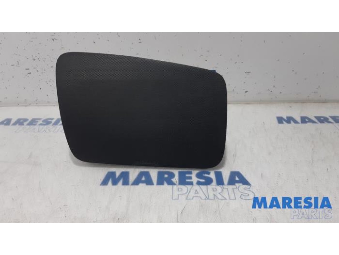 Peugeot - 107 - Right airbag (dashboard)