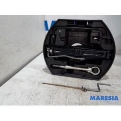 Peugeot - 3008 - Krikset + reservewiel