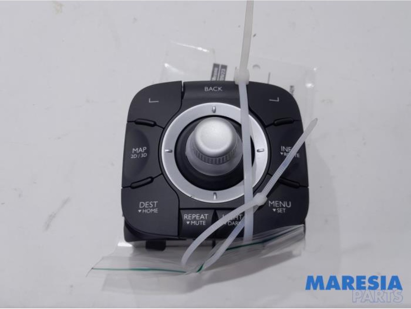 Renault - Megane - Navigation control panel