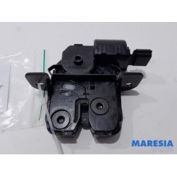 Renault - Megane - Tailgate lock mechanism