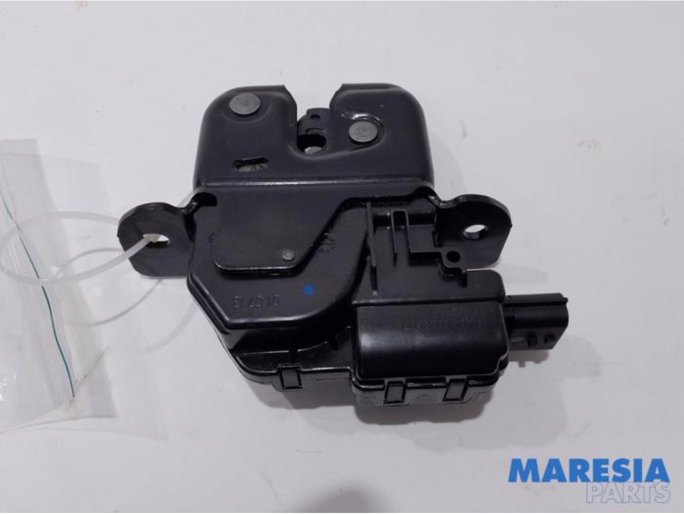 Renault - Megane - Tailgate lock mechanism