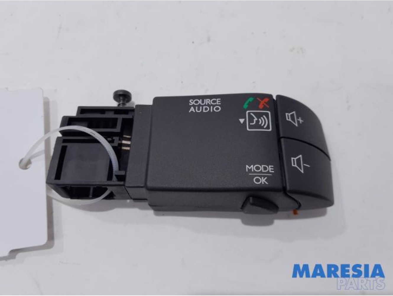 Renault - Wind - Commande radio volant