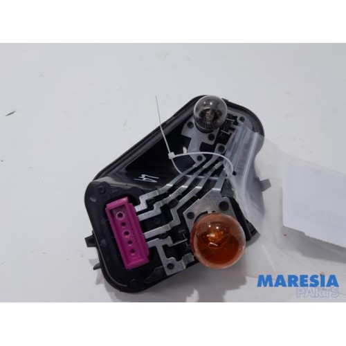 Renault - Megane - Taillight, left