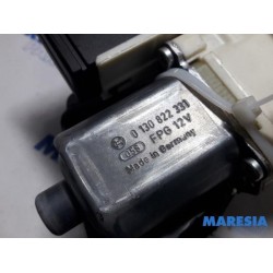 Renault - Megane - Rear door window mechanism 4-door, right