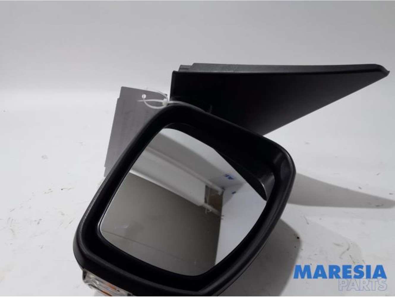Renault - Megane - Wing mirror, right
