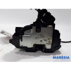Renault - Megane - Front door lock mechanism 4-door, right