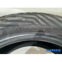 Renault - Clio - Tyre