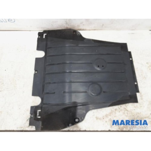 Renault - Clio - Engine protection panel
