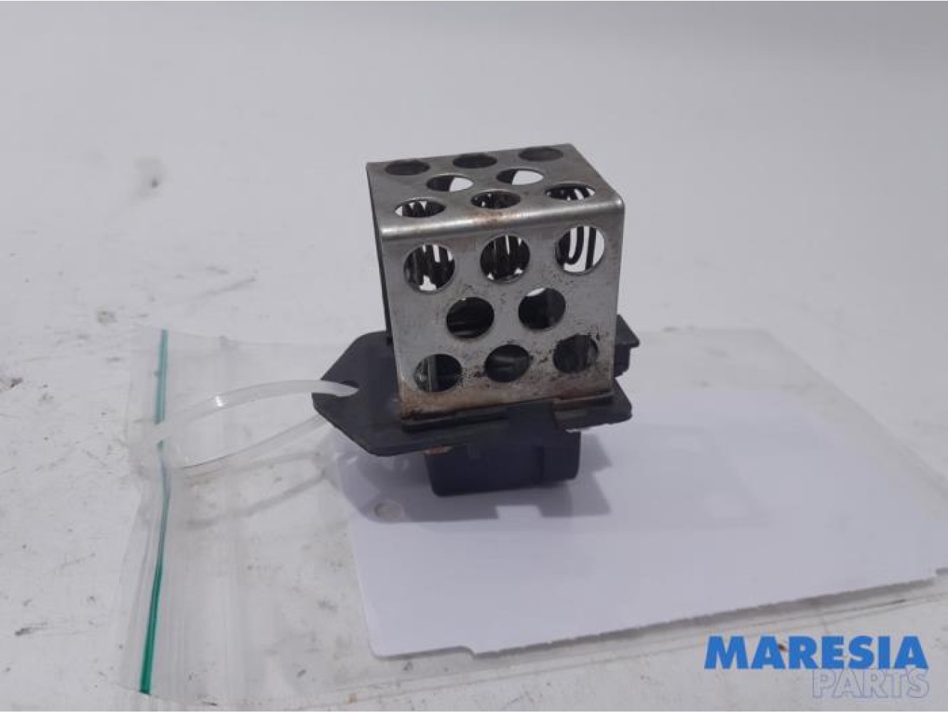 Renault - Wind - Cooling fan resistor