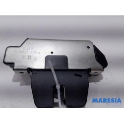 Peugeot - 3008 - Tailgate lock mechanism
