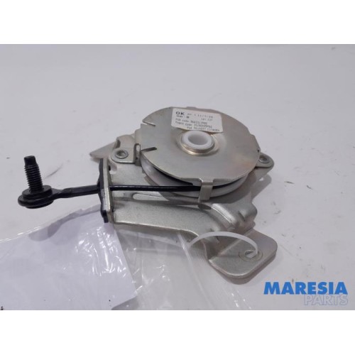 Peugeot - 3008 - Tailgate hinge