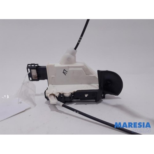 Peugeot - 3008 - Door lock mechanism 4-door, front left