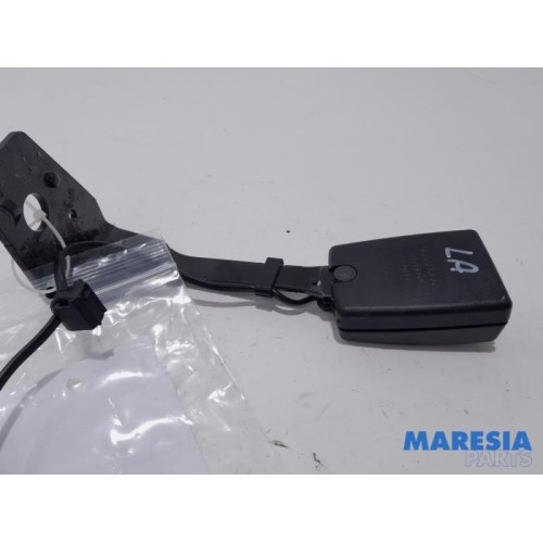 Peugeot - 3008 - Rear seatbelt buckle, left