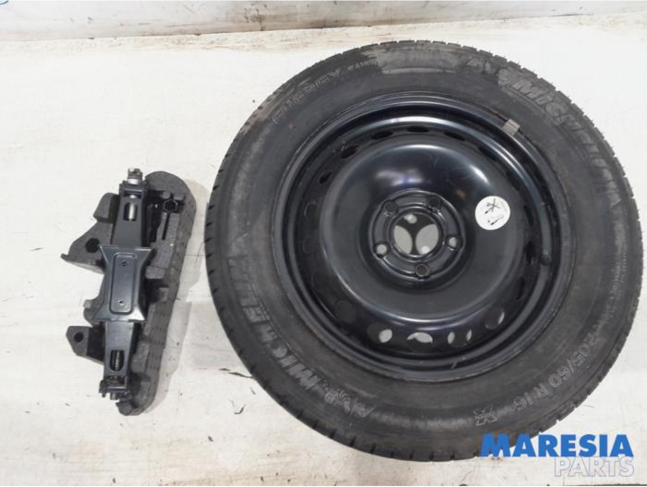 Renault - Grand Scenic - Krikset + reservewiel