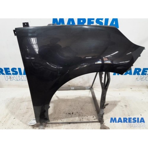 Renault - Grand Scenic - Front wing, right