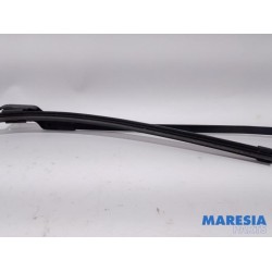 Peugeot - 3008 - Front wiper arm