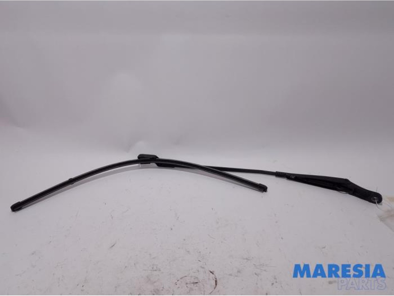 Peugeot - 3008 - Front wiper arm