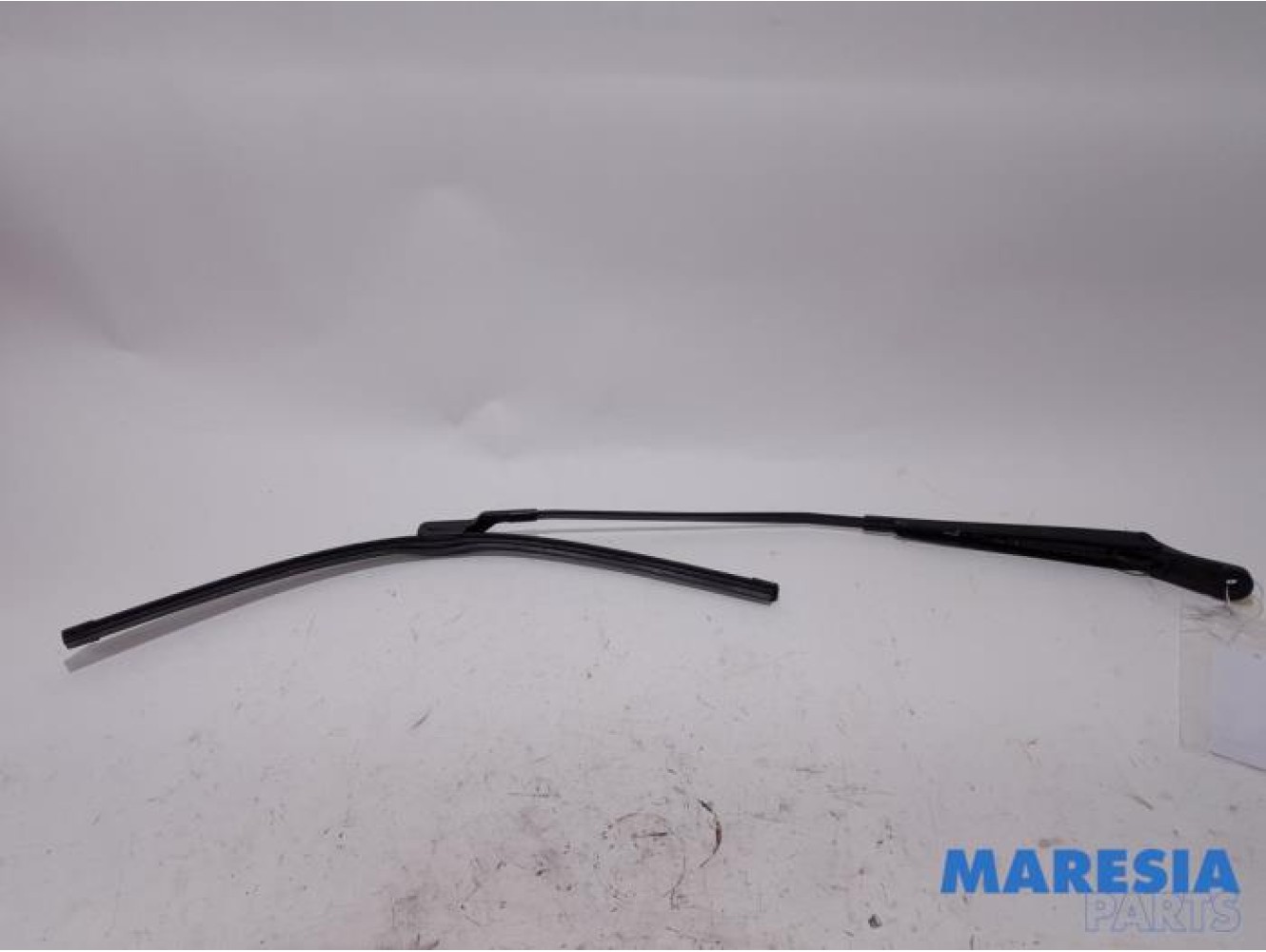 Peugeot - 3008 - Front wiper arm