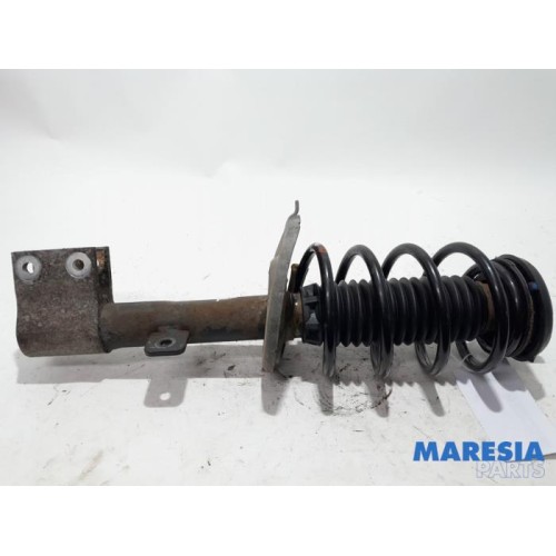 Peugeot - 3008 - Front shock absorber rod, left