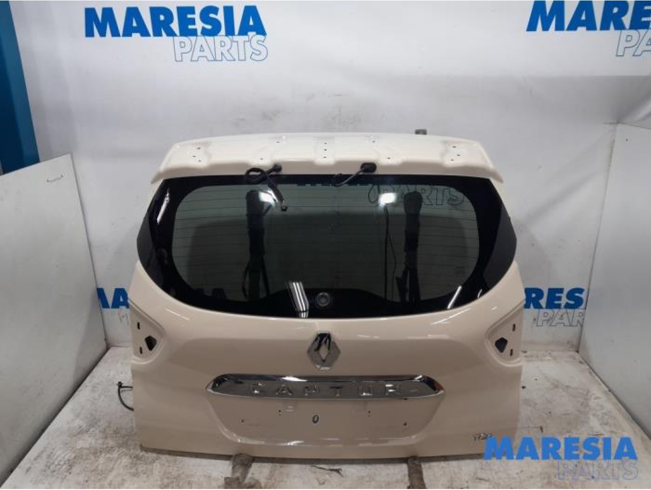 Renault - Captur - Tailgate