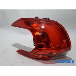 Peugeot - 2008 - Rücklicht links