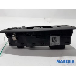 Peugeot - 2008 - Multi-functional window switch