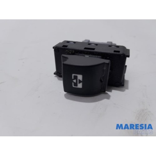 Peugeot - 2008 - Switch