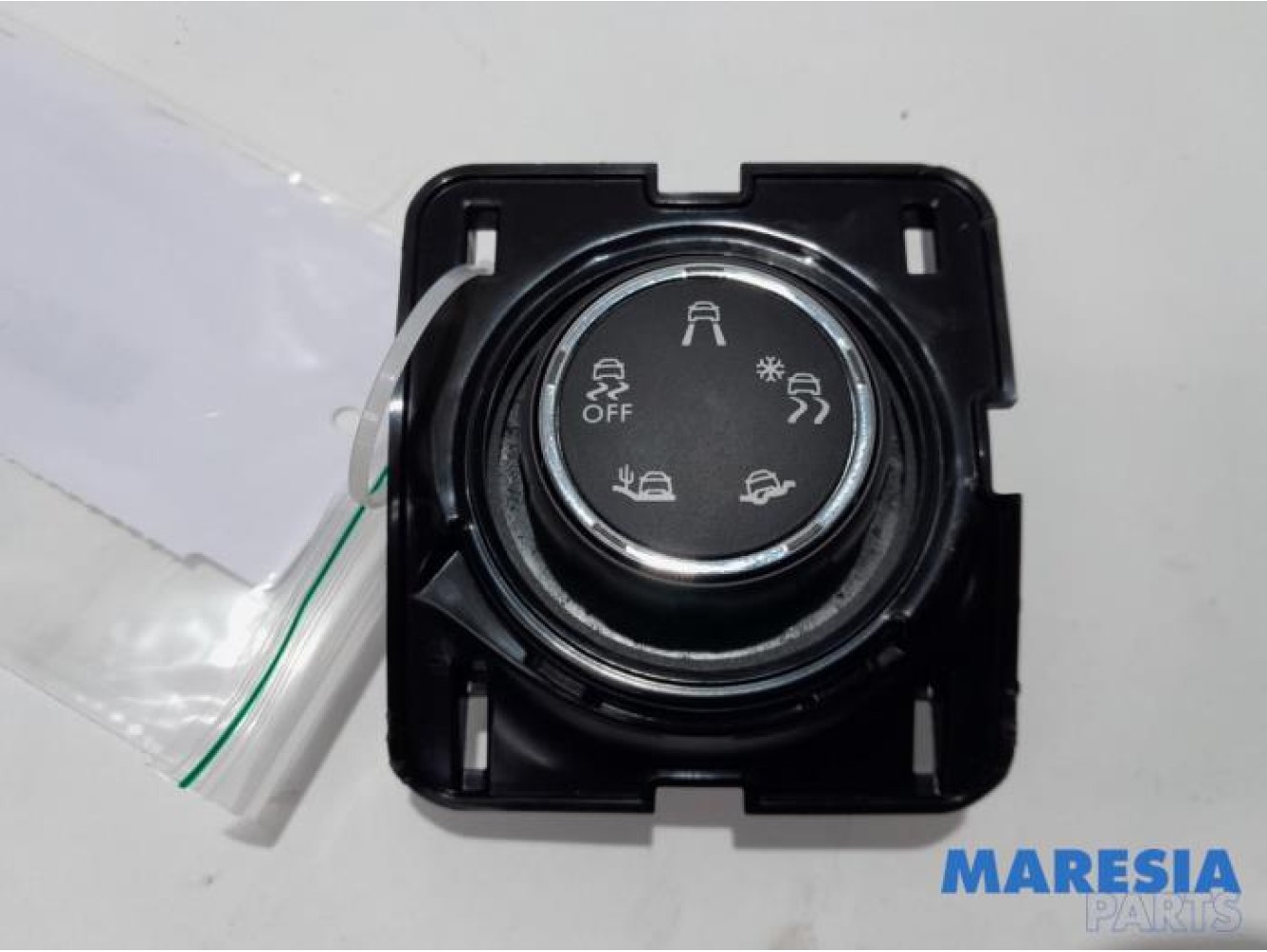 Peugeot - 2008 - ESP switch