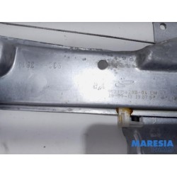 Peugeot - 2008 - Fenstermechanik 4-türig links hinten