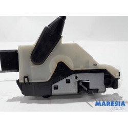 Peugeot - 2008 - Front door lock mechanism 4-door, right