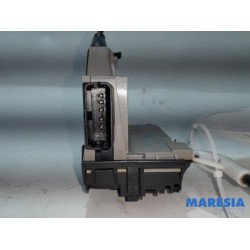 Peugeot - 2008 - Türschlossmechanik 4-türig links hinten