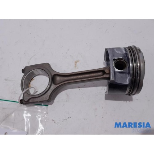 Peugeot - 3008 - Piston
