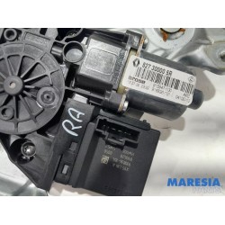 Renault - Grand Scenic - Rear door window mechanism 4-door, right