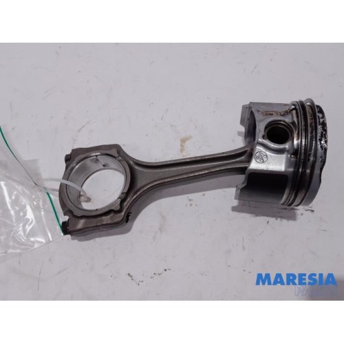 Lancia - Delta - Piston
