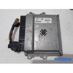 Renault - Clio - Engine management computer