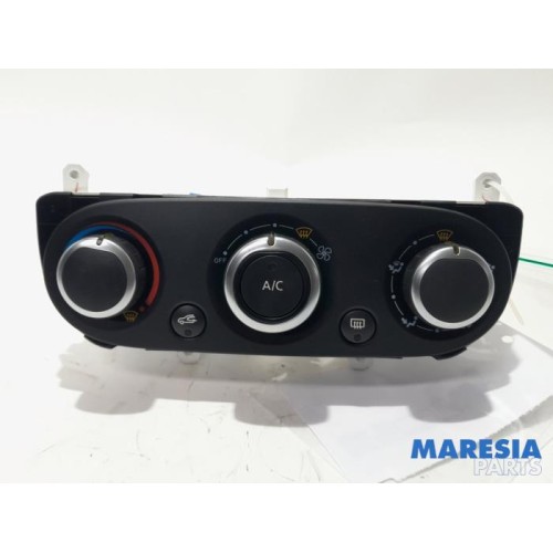 Renault - Clio - Panneau de commandes chauffage
