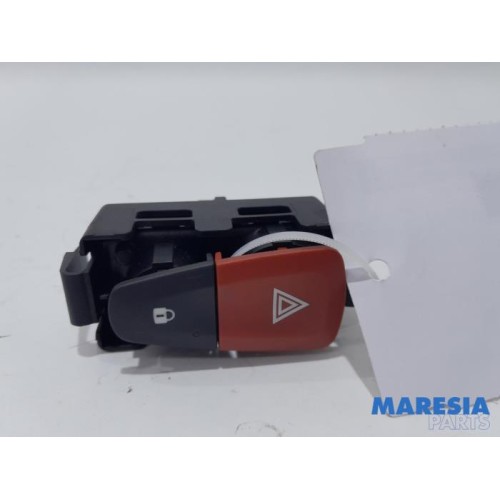 Renault - Grand Scenic - Panic lighting switch