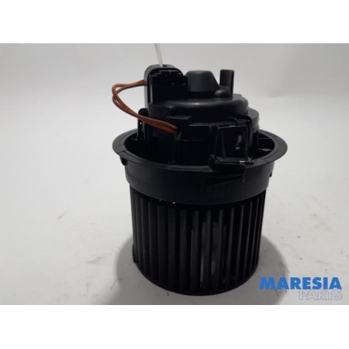 Renault - Clio - Heating and ventilation fan motor