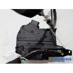 Renault - Clio - Front door lock mechanism 4-door, right