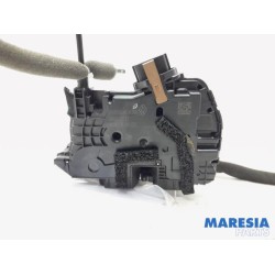 Renault - Clio - Front door lock mechanism 4-door, right