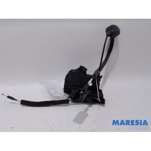 Renault - Clio - Front door lock mechanism 4-door, right