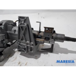 Renault - Clio - Steering column housing