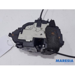 Renault - Grand Scenic - Front door lock mechanism 4-door, right