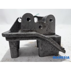 Alfa Romeo - Mito - Engine mount